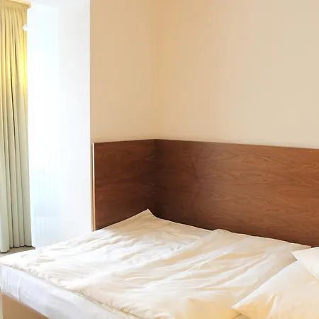 Hotel Venusberghotel 4*